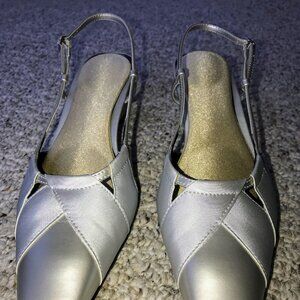 Life Stride Sling Back Dress Shoe